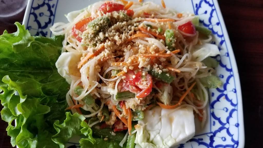 Chili Thai Restaurant | restaurant | 3712 9th St SW, Puyallup, WA 98373, USA | 2538647005 OR +1 253-864-7005