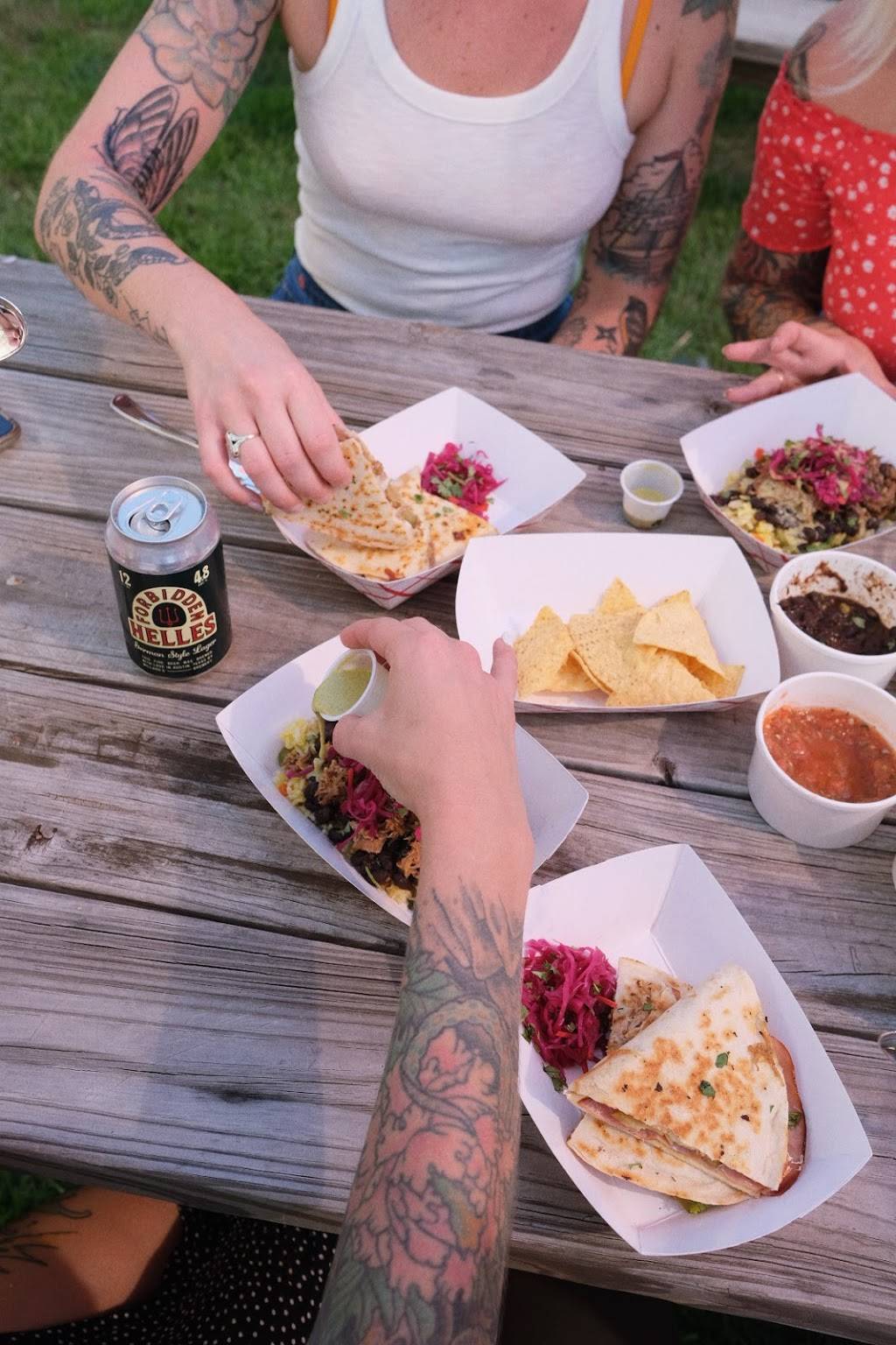 Mojo Food Truck ATX | restaurant | 2400 Patterson Industrial Dr, Austin, TX 78660, USA | 5129104099 OR +1 512-910-4099