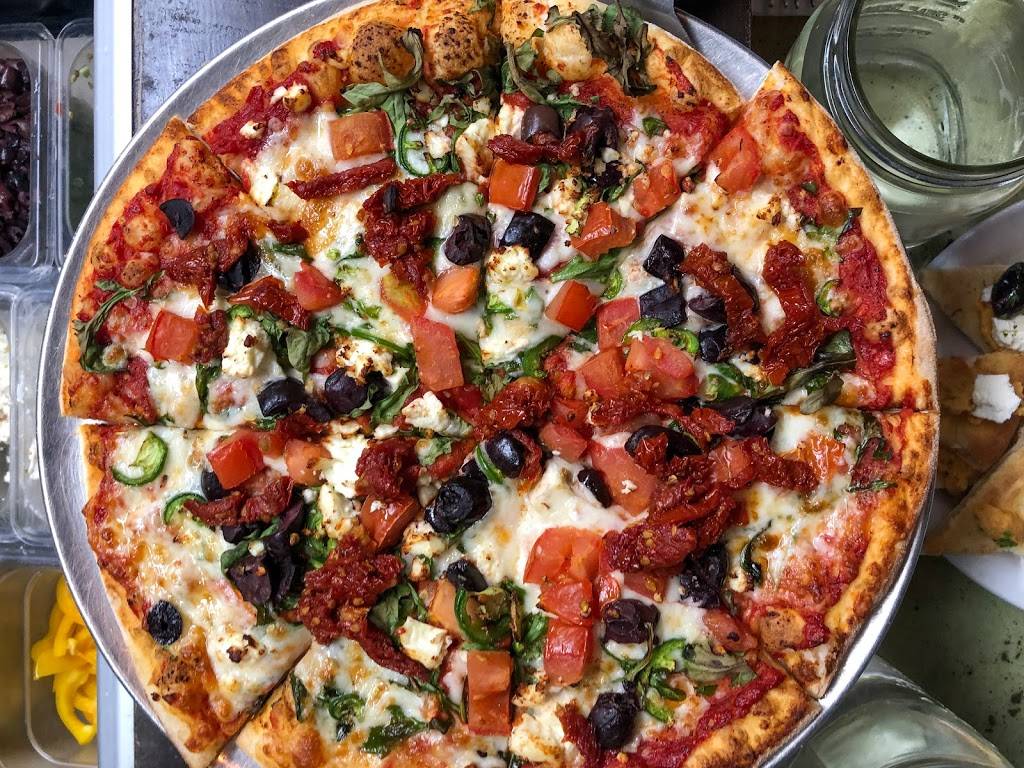 Fireside Pizza Company | restaurant | 1985 Squaw Valley Rd # 25, Olympic Valley, CA 96146, USA | 5308290982 OR +1 530-829-0982