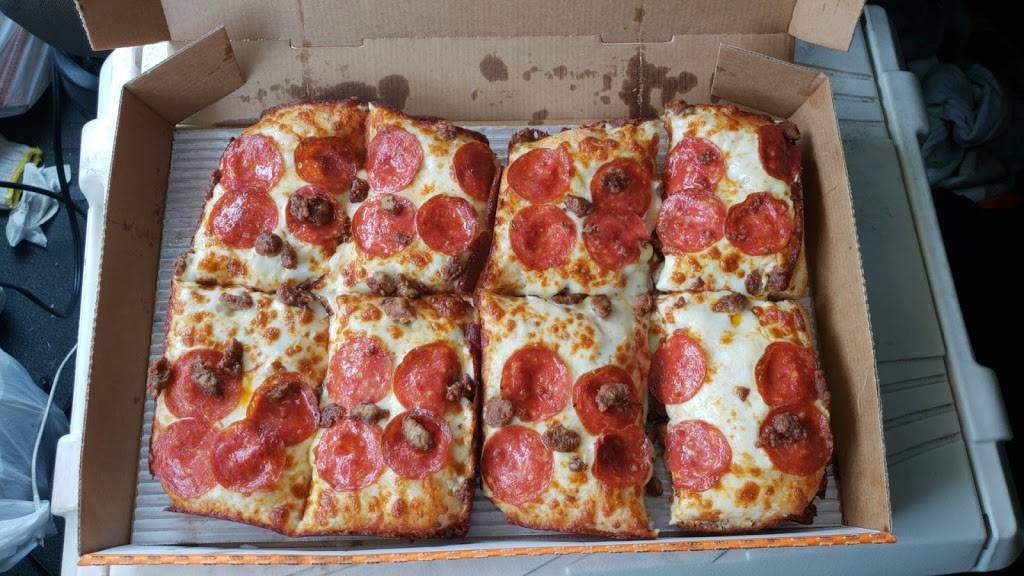 Little Caesars Pizza | meal takeaway | 2431 S Rangeline Rd, Joplin, MO 64804, USA | 4176224143 OR +1 417-622-4143