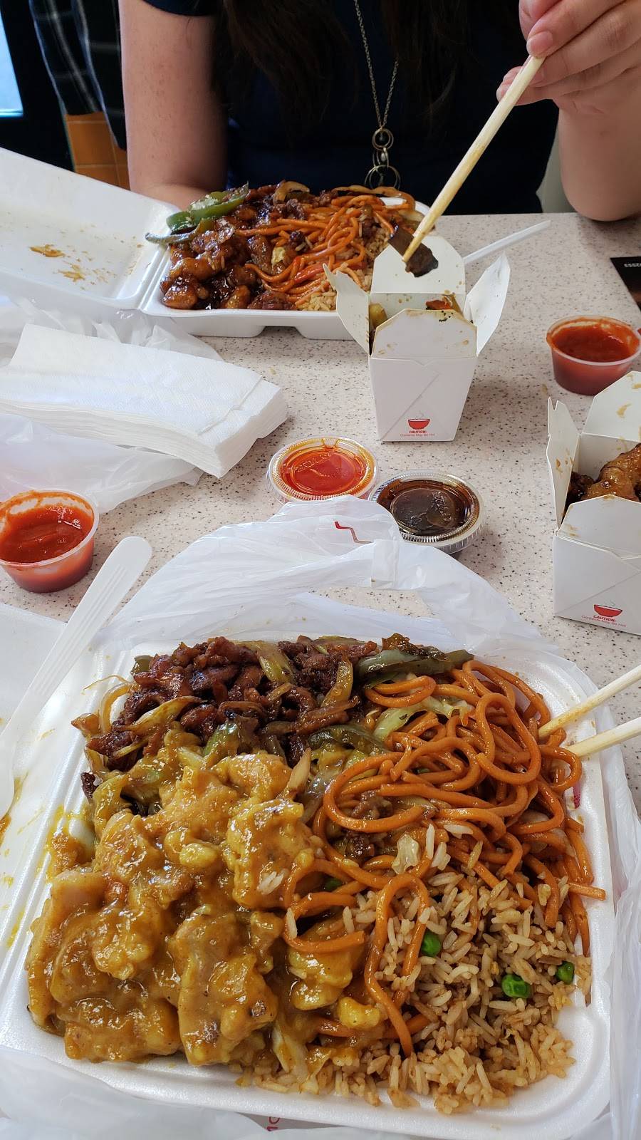 Canton Chinese Food | restaurant | 12625 Frederick St # I7, Moreno Valley, CA 92553, USA | 9516530728 OR +1 951-653-0728