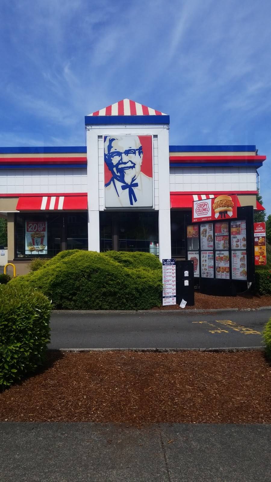 KFC | restaurant | 1101 Main St, Oregon City, OR 97045, USA | 5036553839 OR +1 503-655-3839