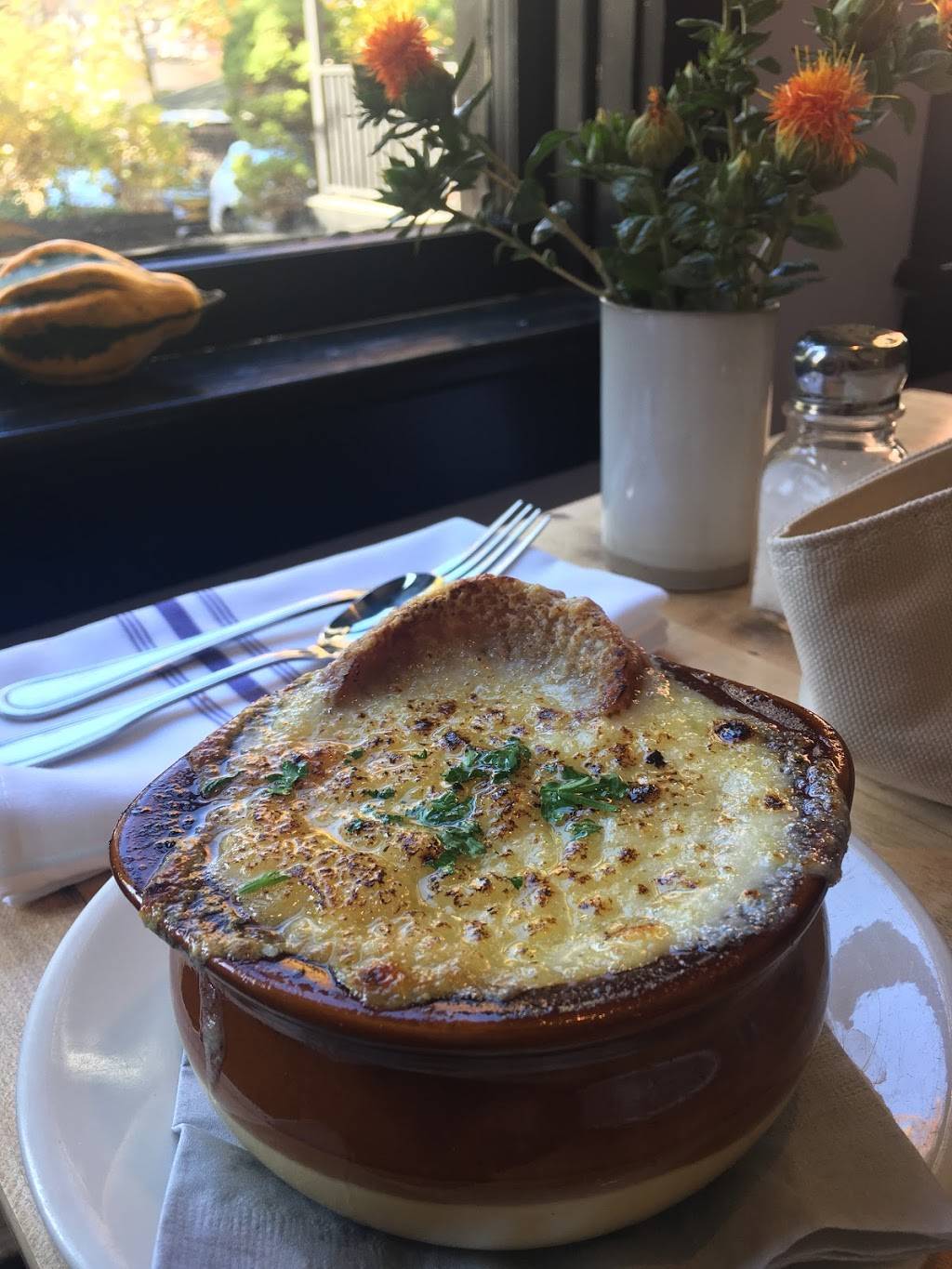 Runa Bistro | restaurant | 10 Plattekill Ave, New Paltz, NY 12561, USA | 8452513990 OR +1 845-251-3990