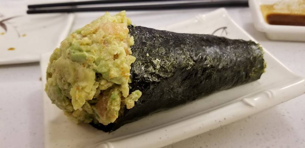 Ronda Sushi | restaurant | 7066 Rue Sherbrooke E, Montréal, QC H1N 1E6, Canada | 5142539991 OR +1 514-253-9991