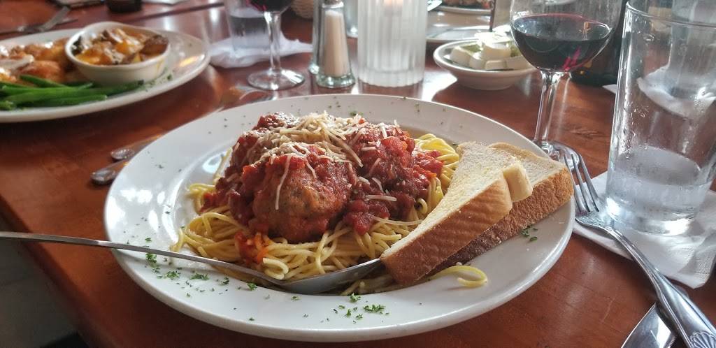 Victoria House | restaurant | Steiger Lake Ln, Victoria, MN 55386, USA | 9524432858 OR +1 952-443-2858