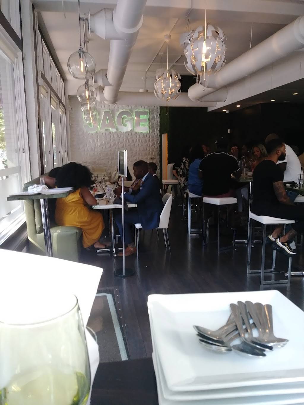 Sage Restaurant | restaurant | 94 S Main St, Memphis, TN 38103, USA | 9016727902 OR +1 901-672-7902