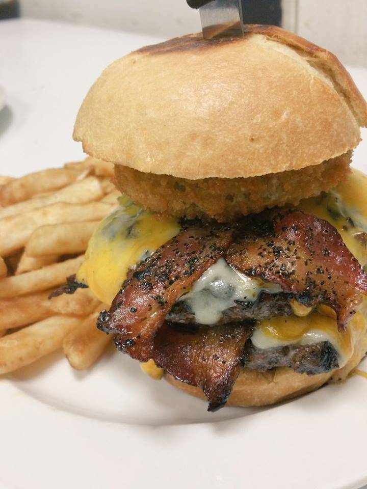 Ds Place | restaurant | 900 Barton St, St. Louis, MO 63104, USA | 3147731019 OR +1 314-773-1019