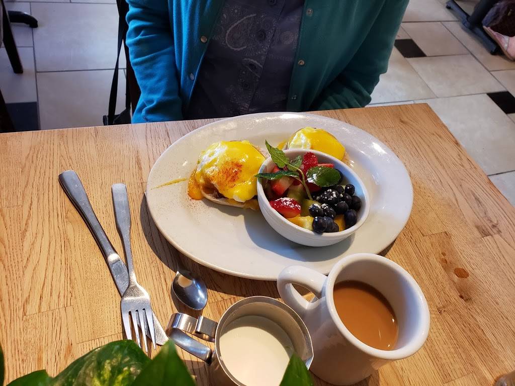 Green Eggs Cafe | restaurant | 1306 Dickinson St, Philadelphia, PA 19147, USA | 2152263447 OR +1 215-226-3447