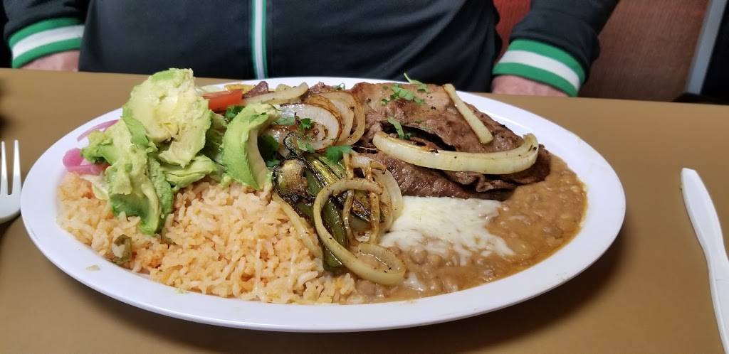 Tortas Sinaloa | restaurant | 1520 W 6th St #108, Corona, CA 92882, USA | 9513720777 OR +1 951-372-0777