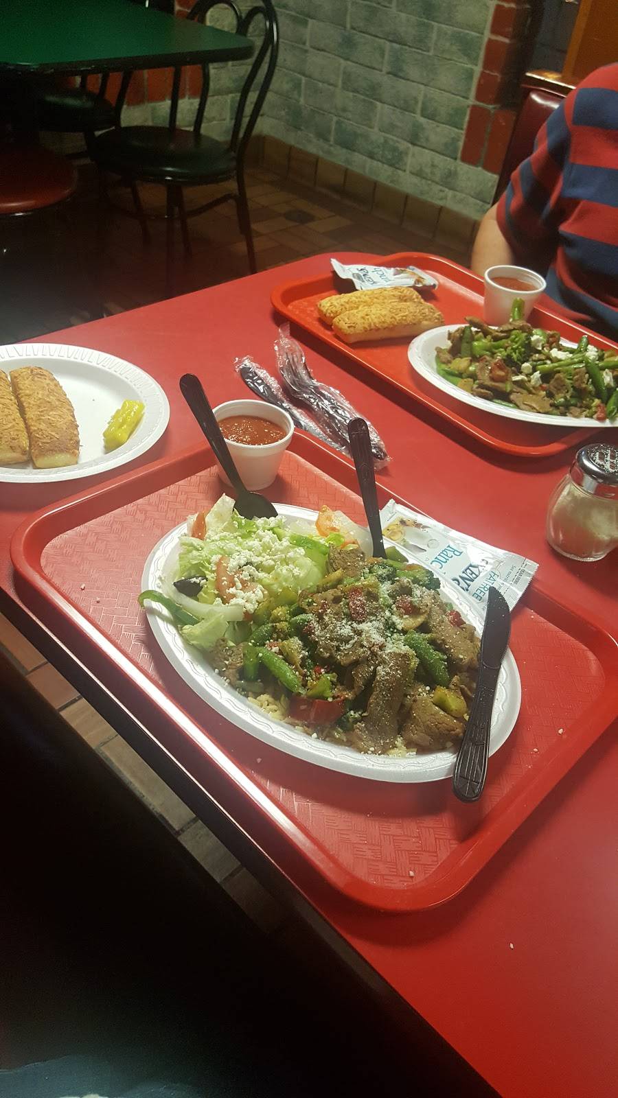 Rafaels Italian Restaurant | restaurant | 3877 Hixson Pike, Red Bank, TN 37415, USA | 4235088561 OR +1 423-508-8561