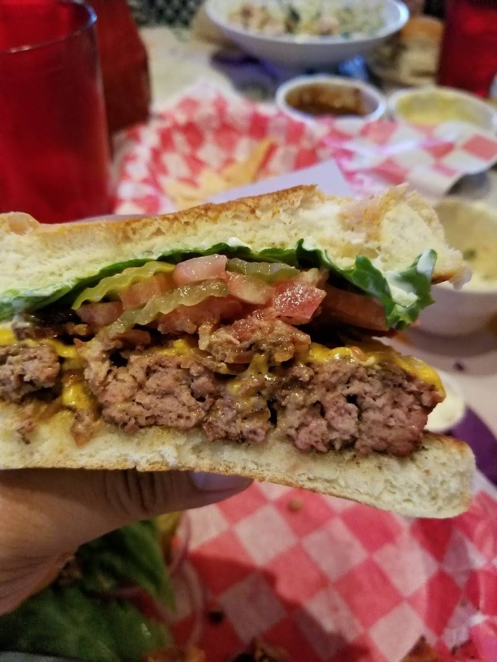 Jax Grill | restaurant | 1613 Shepherd Dr, Houston, TX 77007, USA | 7138615529 OR +1 713-861-5529