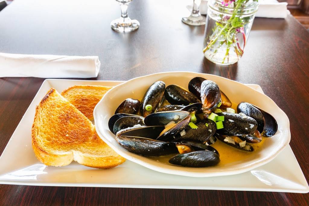 Creekside Clubhouse & Grill | restaurant | 530 Cotton Ranch Dr, Gypsum, CO 81637, USA | 9705245160 OR +1 970-524-5160