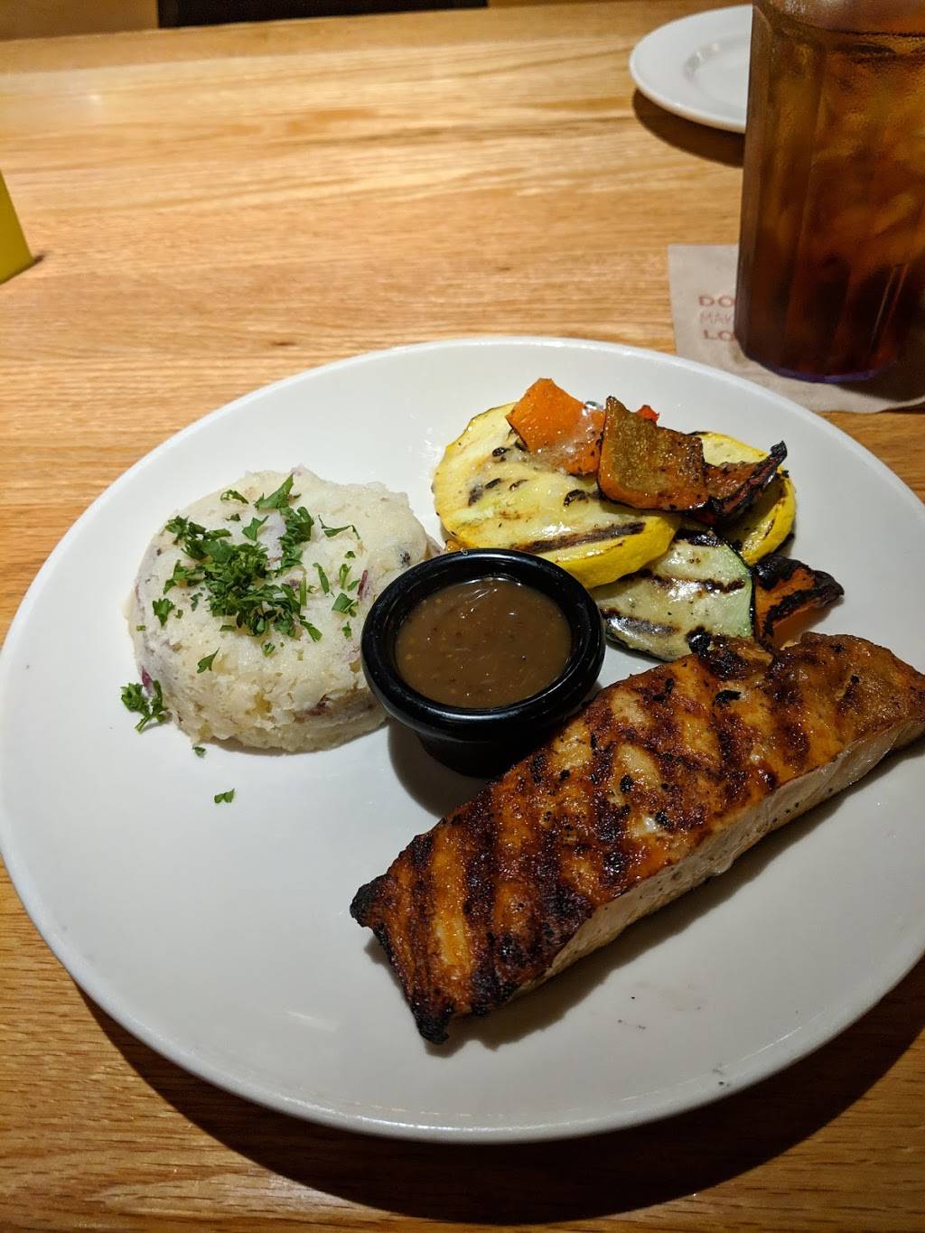 Applebees Grill + Bar | restaurant | 10391 Corkscrew Commons Dr, Estero, FL 33928, USA | 2399921310 OR +1 239-992-1310