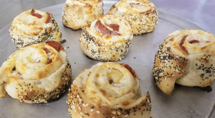 The Pizza Cutter | meal delivery | 5660 Bayshore Rd # 30, North Fort Myers, FL 33917, USA | 2399003003 OR +1 239-900-3003