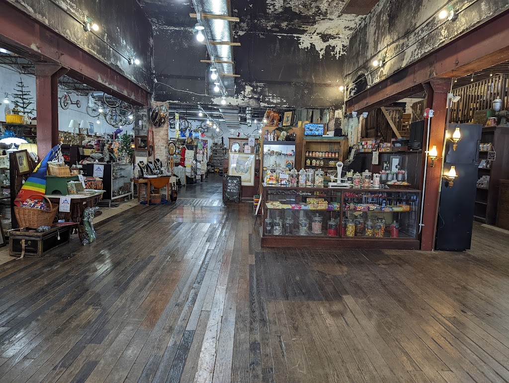 Brick Rhod Antiques & Bistro | restaurant | 109 N Commerce St, Lewisburg, OH 45338, USA | 9379622114 OR +1 937-962-2114