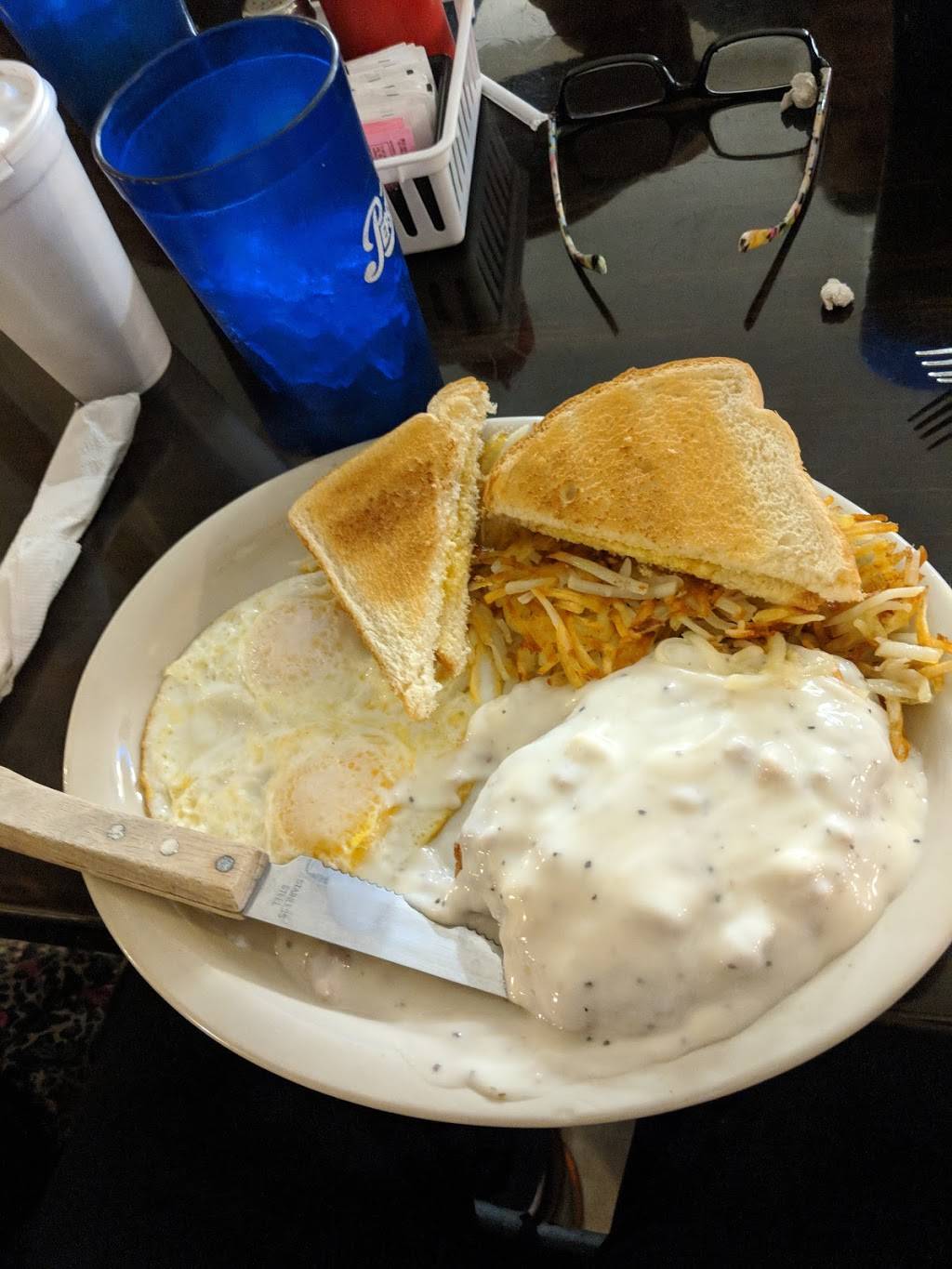 Tres Cafe | restaurant | 1135 Lincoln St, Galesburg, IL 61401, USA | 3092974645 OR +1 309-297-4645