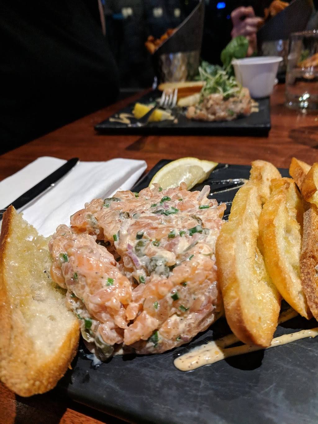 La Cage - Brasserie Sportive | restaurant | 3035 Boulevard le Carrefour, Laval, QC H7T 1C8, Canada | 5796403046 OR +1 579-640-3046