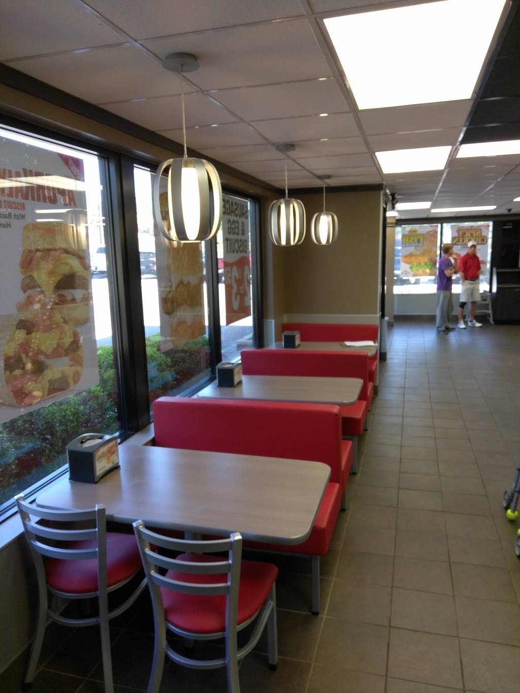 Hardees | restaurant | 1449 Montgomery Hwy, Vestavia Hills, AL 35216, USA | 2058220947 OR +1 205-822-0947