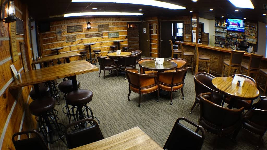 RiverBank Lodge | restaurant | 522 S 6th St, Petersburg, IL 62675, USA | 2176320202 OR +1 217-632-0202