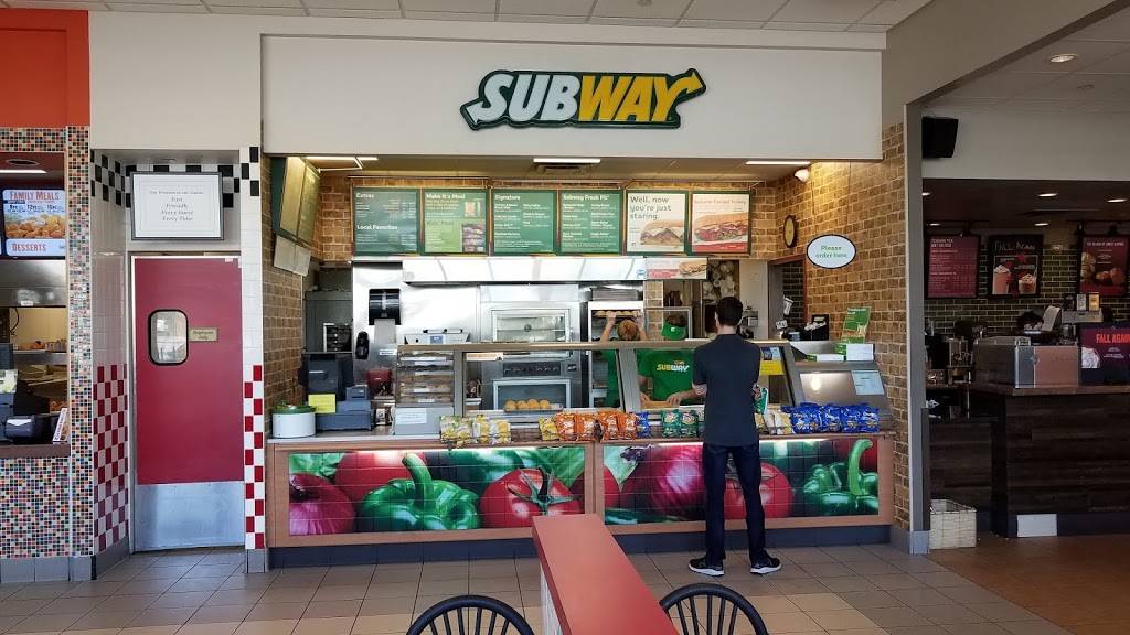 Subway | restaurant | 3 E Industrial Rd, Branford, CT 06405, USA | 2034810301 OR +1 203-481-0301