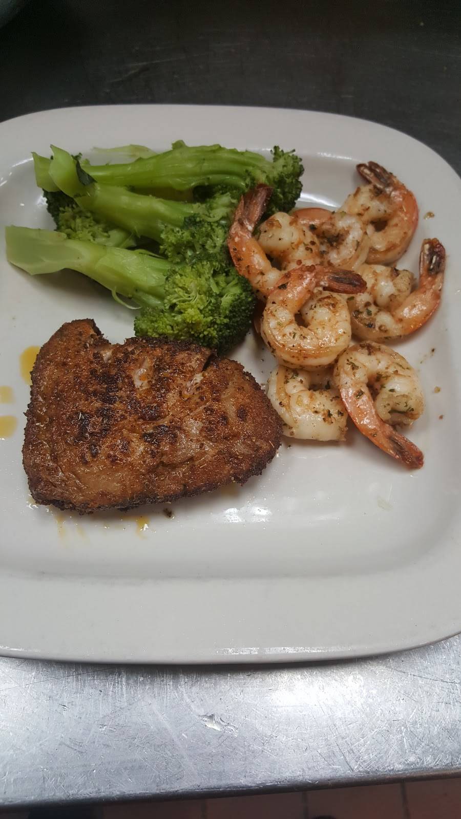 Big Bats Cafe | restaurant | 216 St Claire Pl, Stevensville, MD 21666, USA | 4106041120 OR +1 410-604-1120