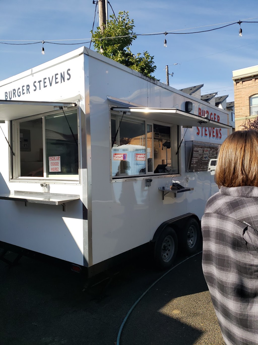 BURGER STEVENS | restaurant | 4237 N Mississippi Ave #3, Portland, OR 97217, USA | 5038018017 OR +1 503-801-8017