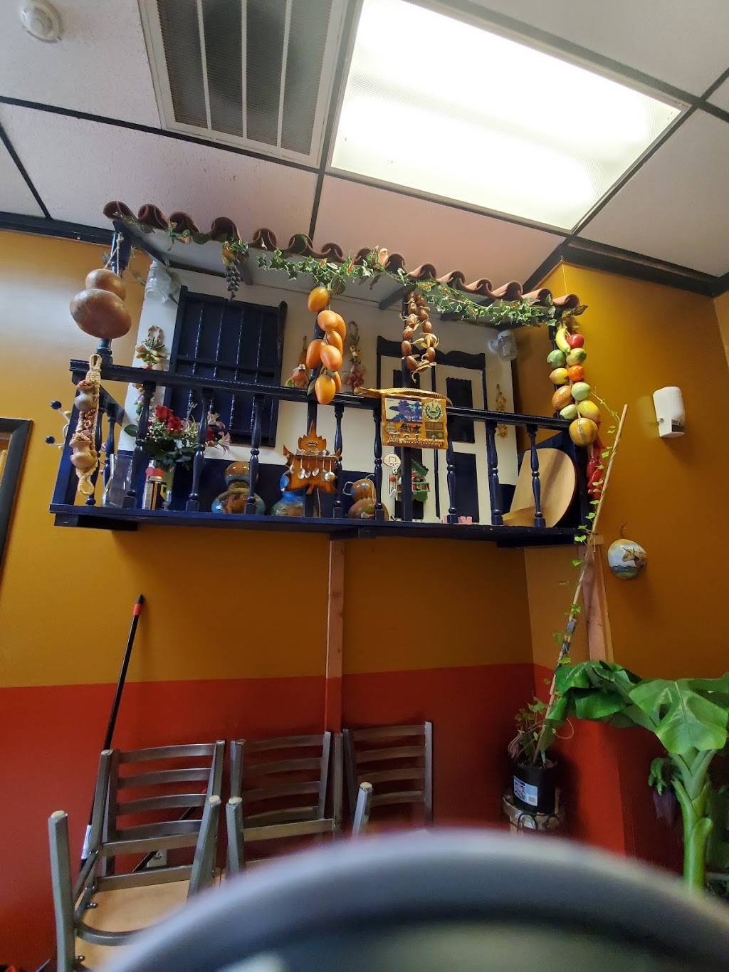 EL REY DE LAS PUPUSAS | restaurant | 1019 Chalkstone Ave, Providence, RI 02908, USA | 4012746266 OR +1 401-274-6266