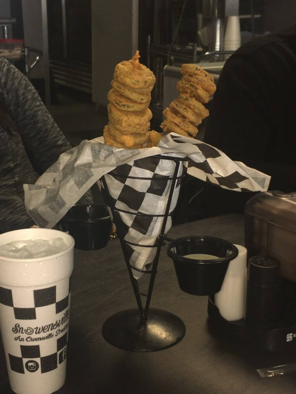 Snowensville Diner | restaurant | 206 S 1st St, Owensville, MO 65066, USA | 5734377669 OR +1 573-437-7669