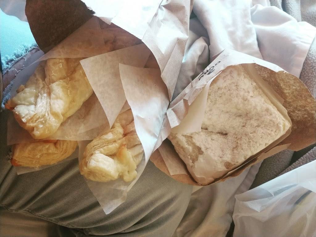 The Hot Spot | restaurant | 2318 River Ave, Camden, NJ 08105, USA | 8569663670 OR +1 856-966-3670