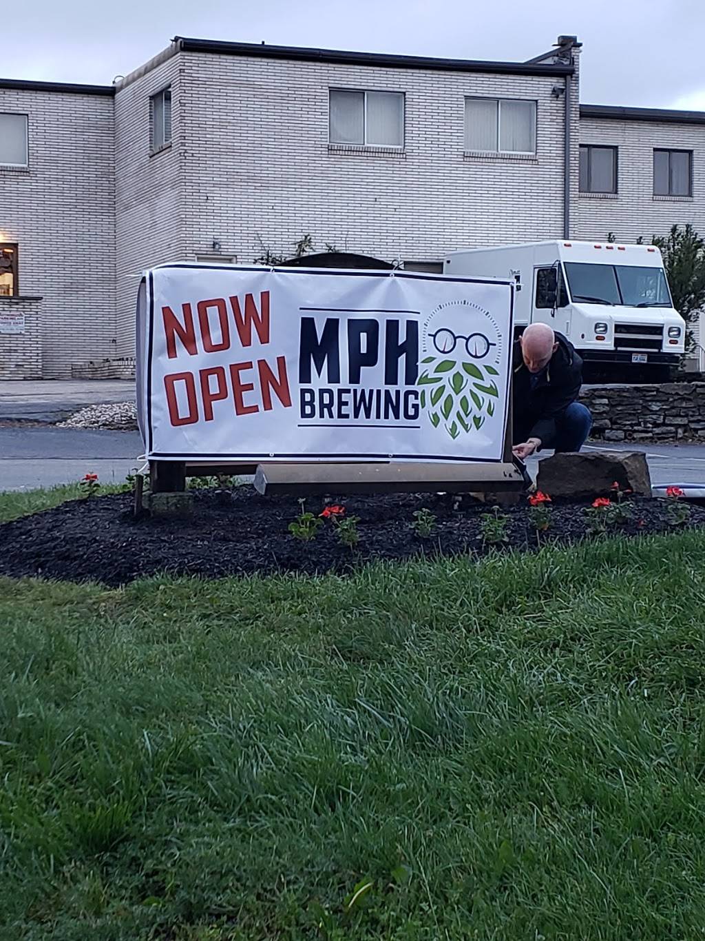 MPH Brewing | restaurant | 7880 Remington Rd, Cincinnati, OH 45242, USA | 5138732846 OR +1 513-873-2846