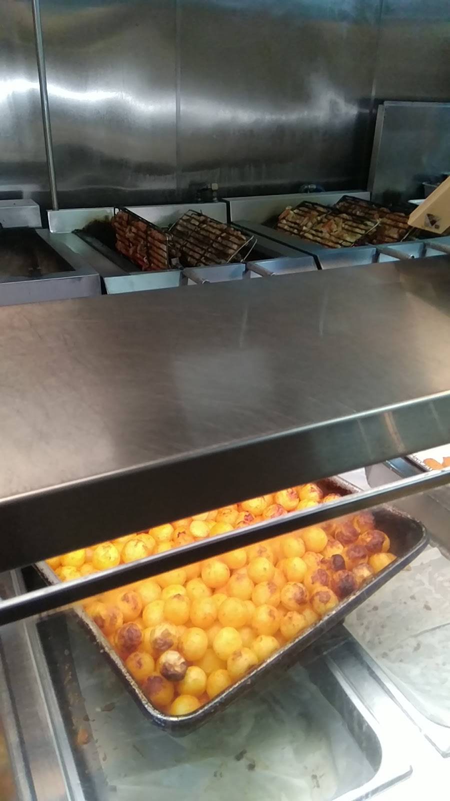 Marios BBQ | restaurant | 2500 Hurontario St, Mississauga, ON L5B 1N2, Canada | 9052705060 OR +1 905-270-5060