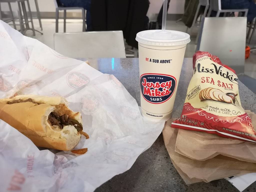 Jersey Mikes Subs | meal takeaway | Charlotte Douglas International Airport (CLT), 5501 Josh Birmingham Pkwy, Charlotte, NC 28208, USA | 7043594460 OR +1 704-359-4460