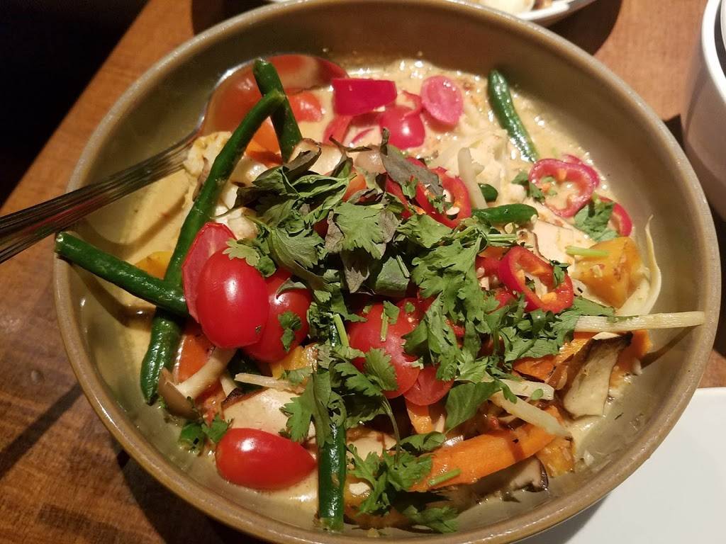 P.F. Changs | meal takeaway | Hamilton Place Mall, 2110 Hamilton Pl Blvd, Chattanooga, TN 37421, USA | 4232420045 OR +1 423-242-0045