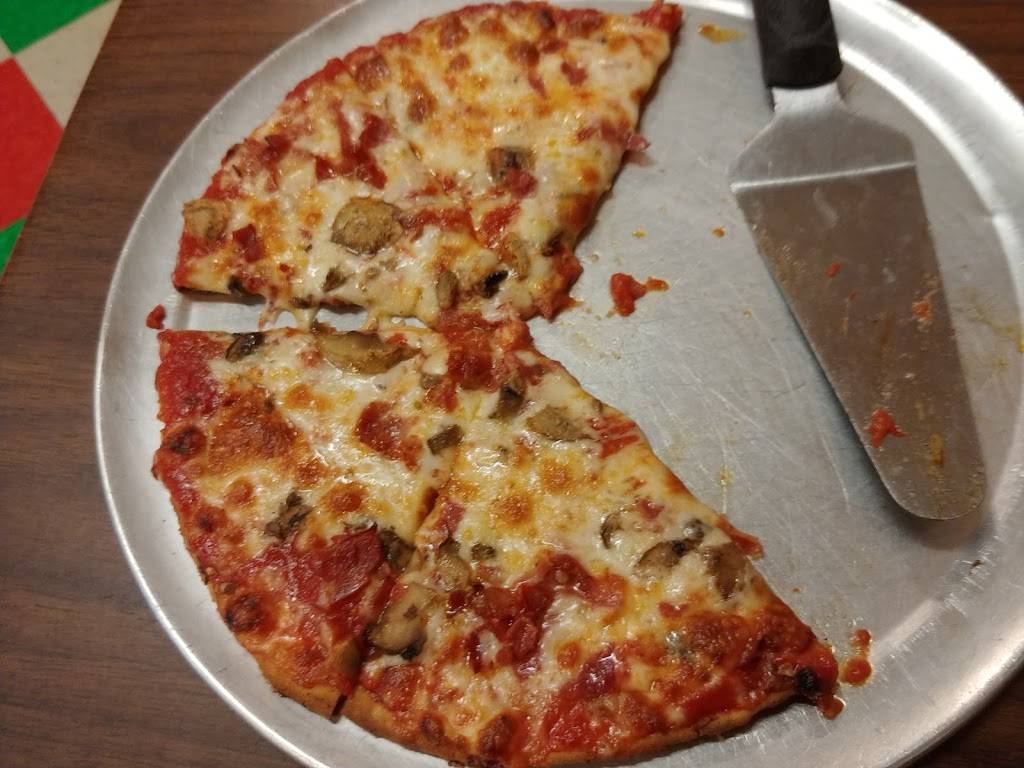 Angelinas Pizzeria | restaurant | 2687 S Woodland Blvd, DeLand, FL 32720, USA | 3867366999 OR +1 386-736-6999