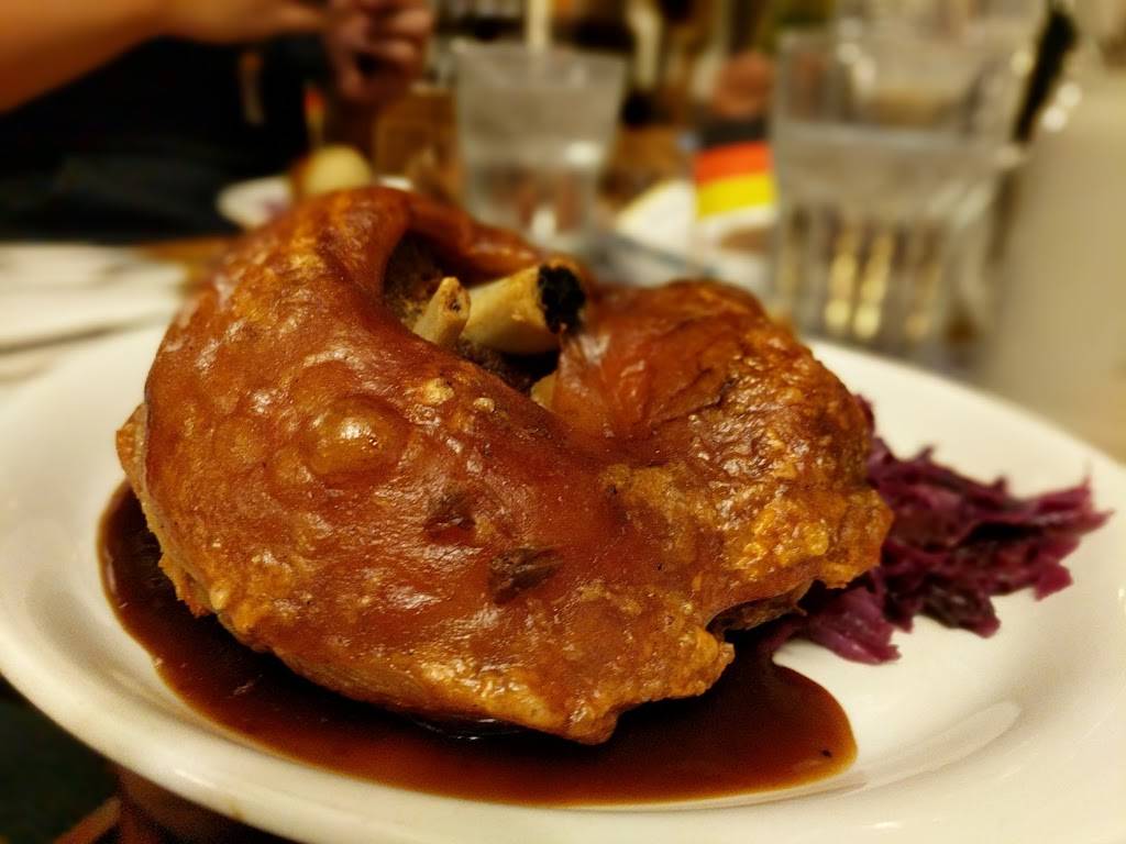 Bayern Stube Restaurant | restaurant | 209 N Sangamon Ave, Gibson City, IL 60936, USA | 2177848304 OR +1 217-784-8304