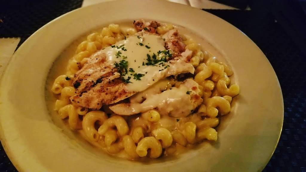 DAmatos Restaurant | restaurant | 222 Sherman Dr, Royal Oak, MI 48067, USA | 2485847400 OR +1 248-584-7400