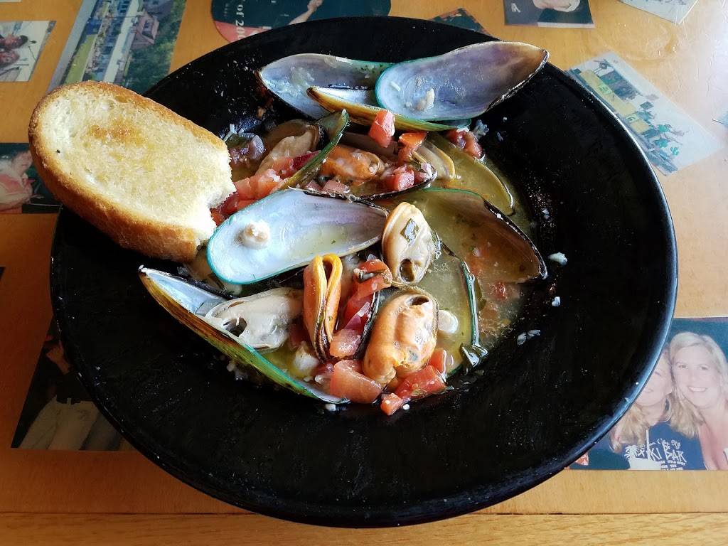 Marks Landing | restaurant | 33220 Charlton Dr, Lisbon, OH 44432, USA | 3302229507 OR +1 330-222-9507