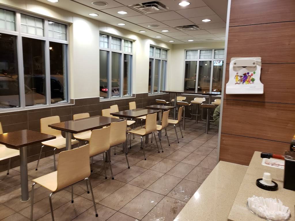 McDonalds | cafe | 848 Boulevard de lAnge-Gardien, LAssomption, QC J5W 4M9, Canada | 4505890229 OR +1 450-589-0229
