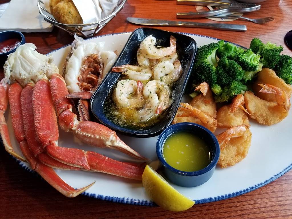 Red Lobster | restaurant | 800 E Golf Rd, Schaumburg, IL 60173, USA | 8478432743 OR +1 847-843-2743