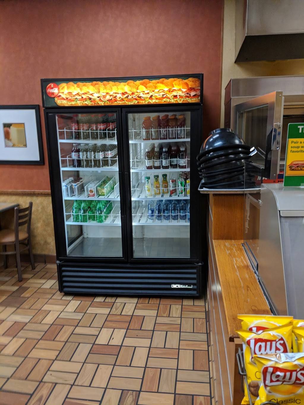 Subway | restaurant | Exxon Tiger Mart, 5960 W Parker Rd Suite 290, Plano, TX 75093, USA | 9723789488 OR +1 972-378-9488