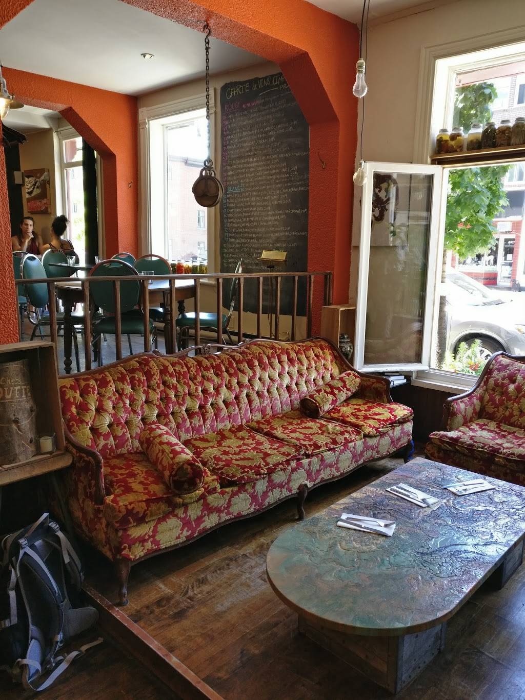 Chez Bouffe Café Bistro | restaurant | 4316 Rue Sainte-Catherine E, Montréal, QC H1V 1X9, Canada | 5142525420 OR +1 514-252-5420