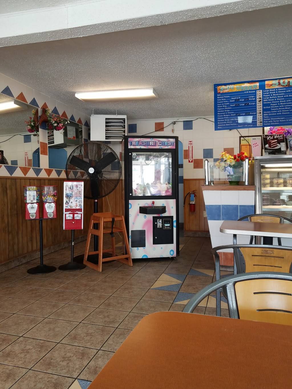 Crown Fried Chicken | restaurant | 1012 Main St, Brockton, MA 02301, USA | 5085805222 OR +1 508-580-5222