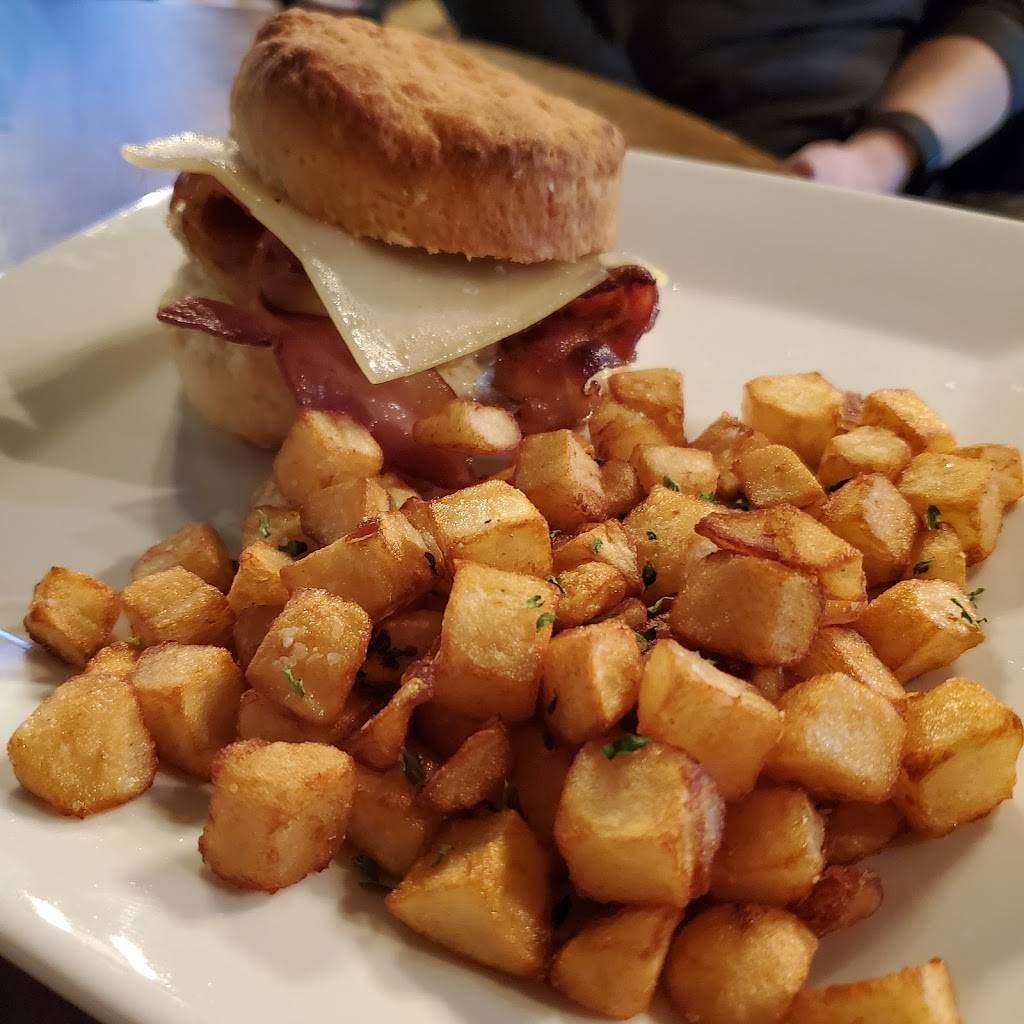 Frontier Perk Cafe | restaurant | 336 S Main St, St Charles, MO 63301, USA | 6367573040 OR +1 636-757-3040