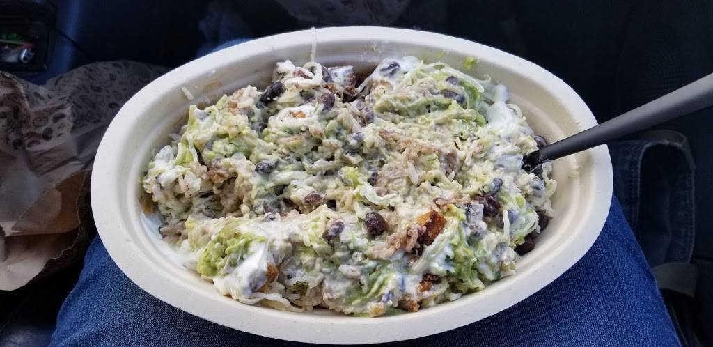 Chipotle Mexican Grill | restaurant | 68041 Mall Ring Rd, St Clairsville, OH 43950, USA | 7406959264 OR +1 740-695-9264