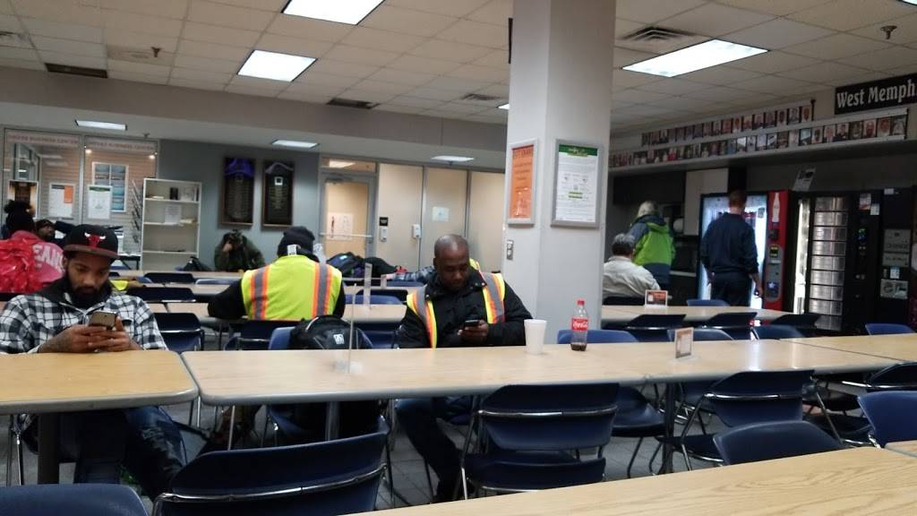 Lorettas Express Catering and Cafe | restaurant | 800 College Blvd, West Memphis, AR 72301, USA | 8707327305 OR +1 870-732-7305