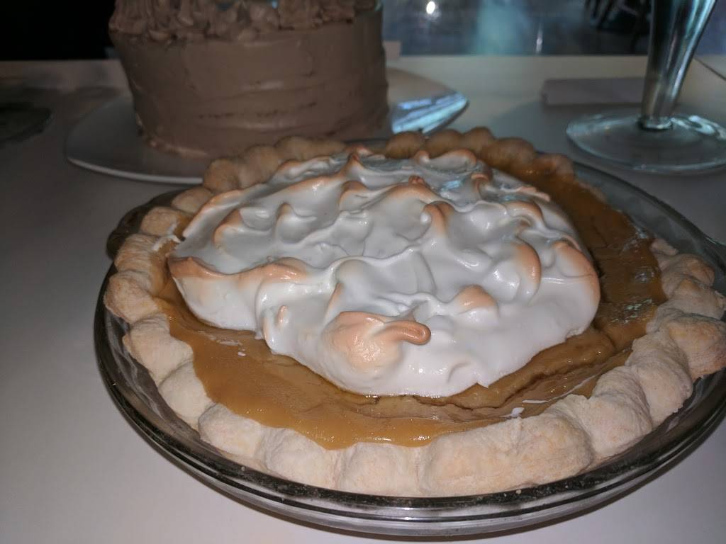 Pine Lodge | restaurant | 6 Chemin de Pine Lodge, Bristol, QC J0X 1G0, Canada | 8196472805 OR +1 819-647-2805