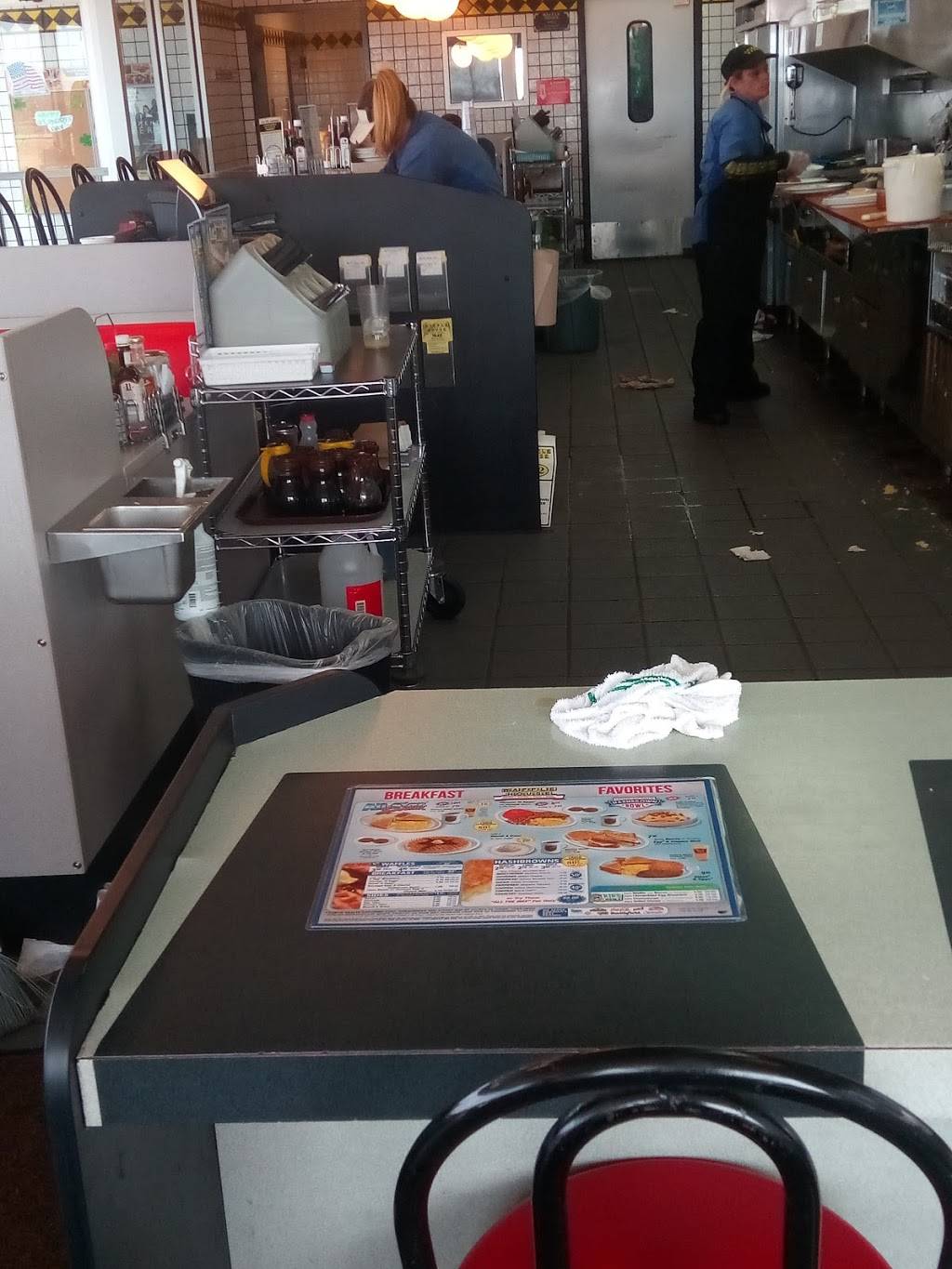 Waffle House | meal takeaway | 17201 E Outer Rd, Belton, MO 64012, USA | 8163183500 OR +1 816-318-3500