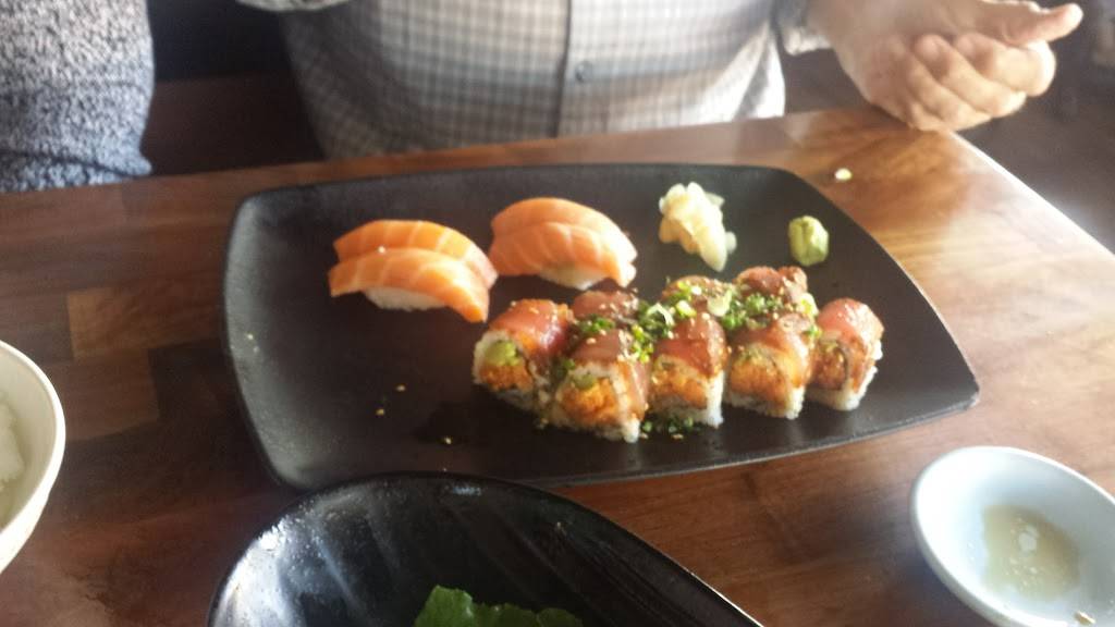 Full Moon Sushi | restaurant | 9965 Ellis Ave, Fountain Valley, CA 92708, USA | 7149633214 OR +1 714-963-3214