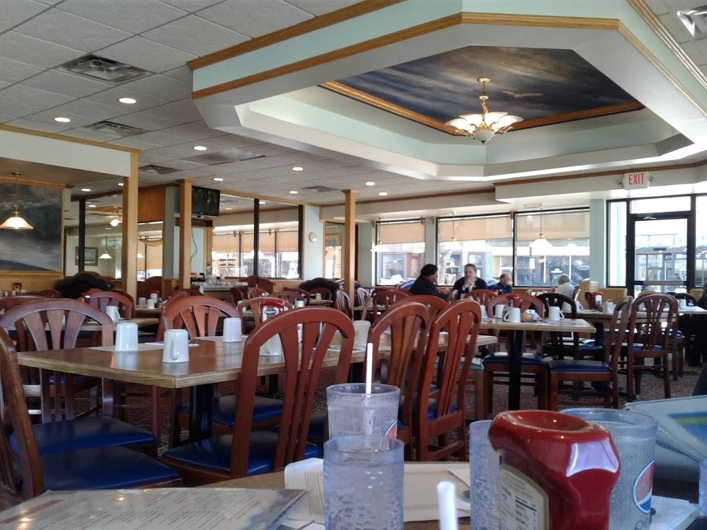 Marina Garden Family Restaurant | restaurant | 5001 7th Ave, Kenosha, WI 53140, USA | 2626560774 OR +1 262-656-0774