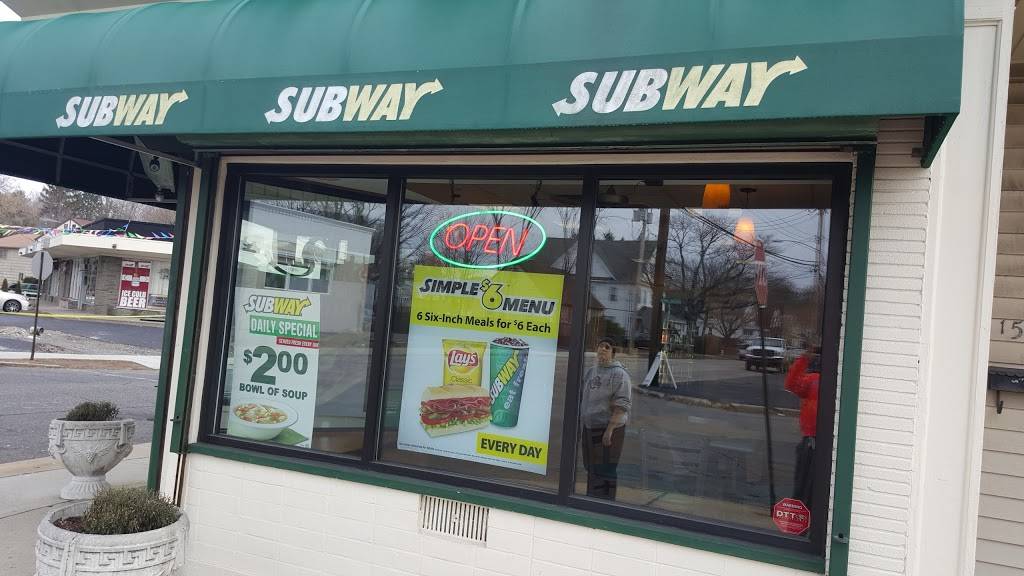 Subway | restaurant | 1552 Wood Ave, Bridgeport, CT 06604, USA | 2034165181 OR +1 203-416-5181